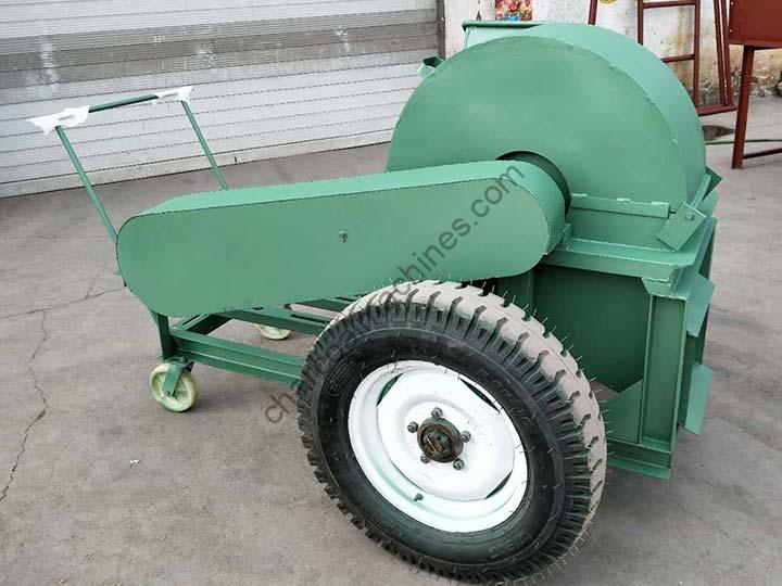 movable wood shredder with big wheels