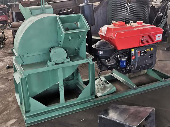 wood crusher machine with diesel engine