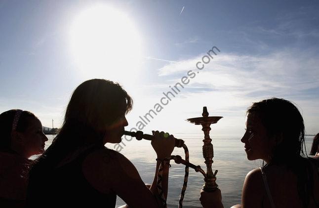 shisha hookh smoking in Arab countries