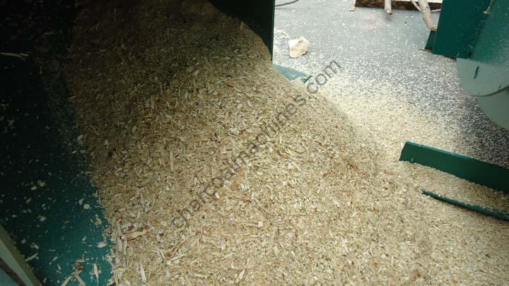 sawdust made by multifunctional wood crusher