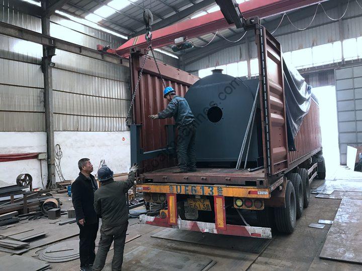 Machine à fabriquer du charbon de bois en continu expédiée au Royaume-Uni