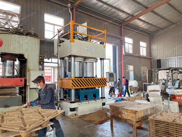 How to Become a Compressed Wood Pallet Manufacturer?
