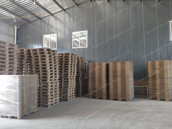 pressed wood pallets production