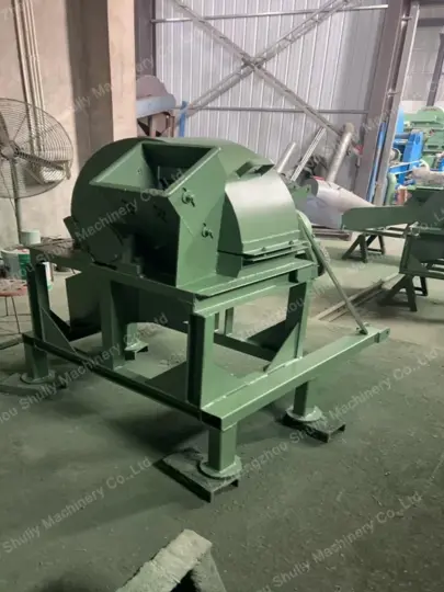 SL-600 type wood shredding machine