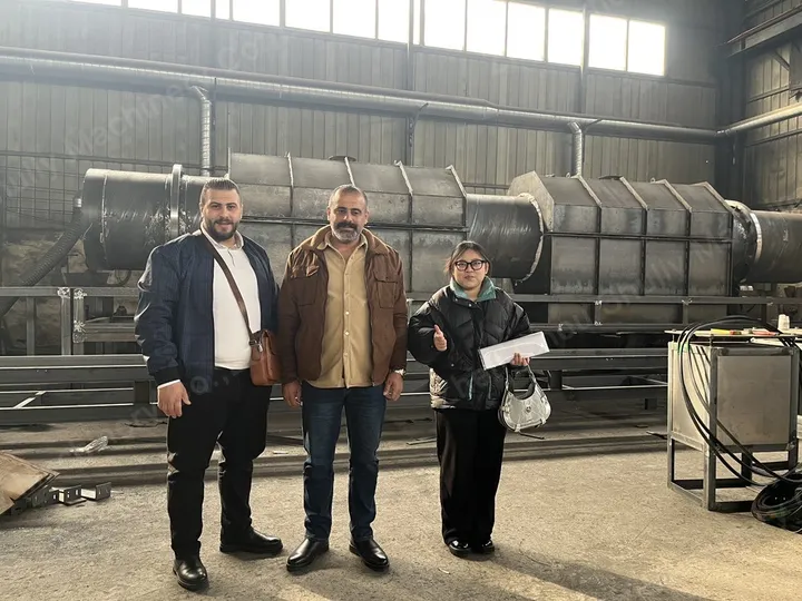 visita de cliente jordano a horno de carbonización